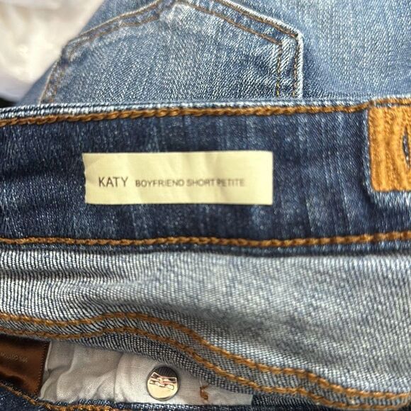 Kut from the Kloth Katy Boyfriend Short Petite Distressed Shorts size 8P - Picture 6 of 9